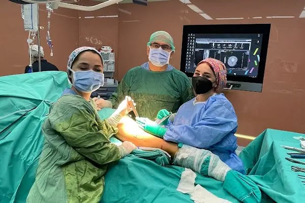 Prof. Dr. Hasan Göçer, Ortopedi Ve Travmatoloji - Resim 2