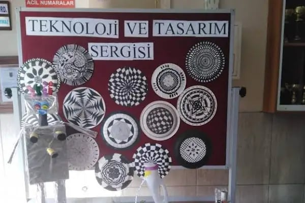 Uncular Süleyman Peker İlköğretim Okulu - Resim 5