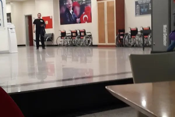 İBB Sefaköy Kapalı Yüzme Havuzu - Resim 2