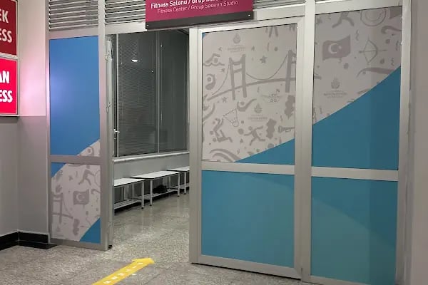 İBB Sefaköy Kapalı Yüzme Havuzu - Resim 18