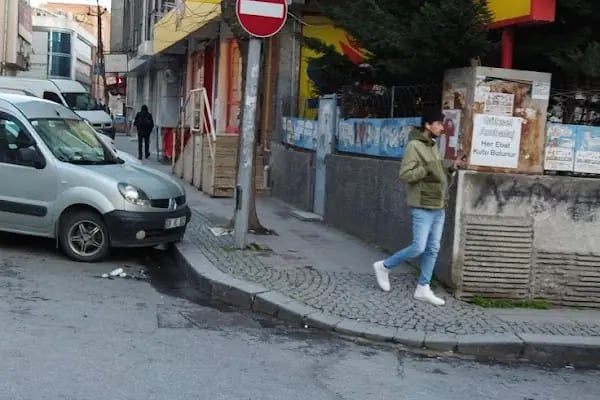 İBB Sefaköy Kapalı Yüzme Havuzu - Resim 8
