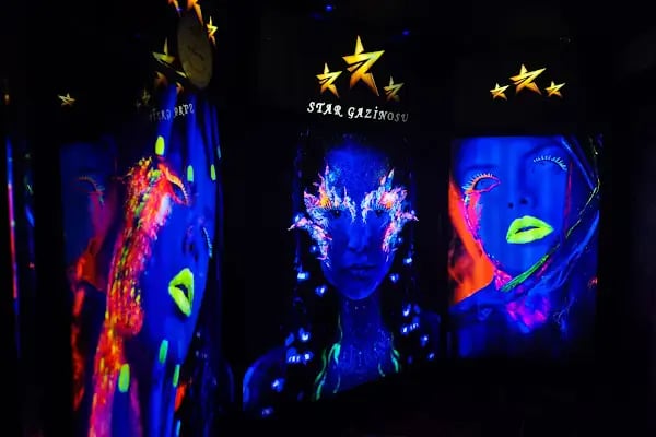 Turistik Star Gazinosu | Canlı Müzik, Dans Şovları, Bursa Pavyon, Eğlence Mekanları - Resim 5