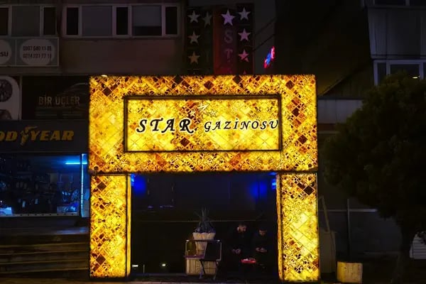Turistik Star Gazinosu | Canlı Müzik, Dans Şovları, Bursa Pavyon, Eğlence Mekanları - Resim 1