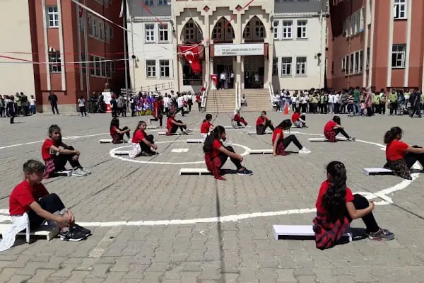 ŞANLIURFA / EYYÜBİYE - TOKİ Şehit Jandarma Komando Er Adnan Yaslı Ortaokulu - Resim 9