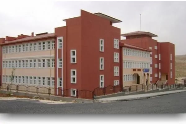 ŞANLIURFA / EYYÜBİYE - TOKİ Şehit Jandarma Komando Er Adnan Yaslı Ortaokulu - Resim 7