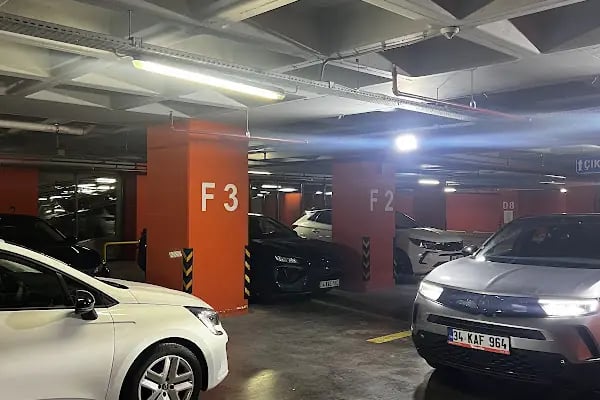 Garenta İstanbul Ümraniye Canpark AVM Araç Kiralama - Resim 2