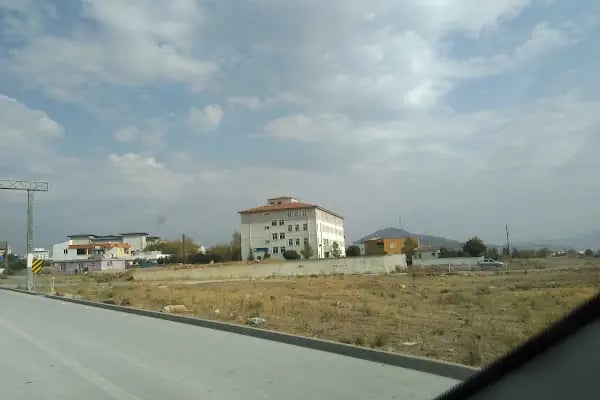 Hüsniye Özdemir İmam Hatip Ortaokulu - Resim 5