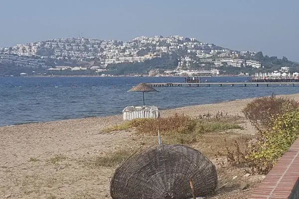 AVTA Tatil Köyü Iskelesi - Resim 1