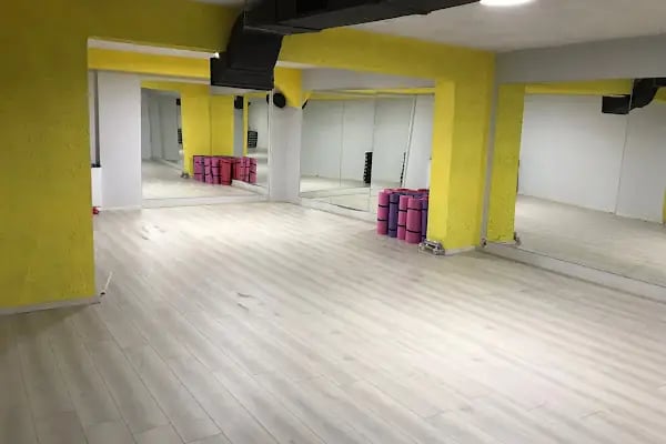 Flexigym Fitness &amp; Pilates &amp;Tenis Club - Resim 3