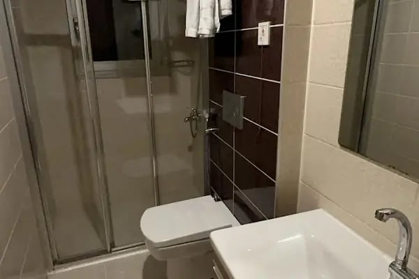 PARK SQUARE HOTEL - Resim 6