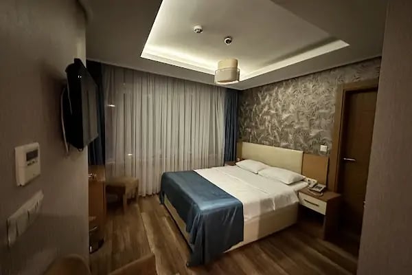PARK SQUARE HOTEL - Resim 2