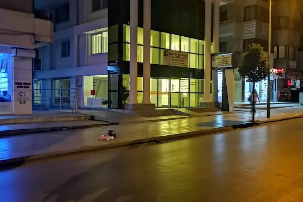 Denizli Dental Rezidans Bayramyeri Şubesi Ağız ve Diş Sağlığı Merkezi - Resim 8