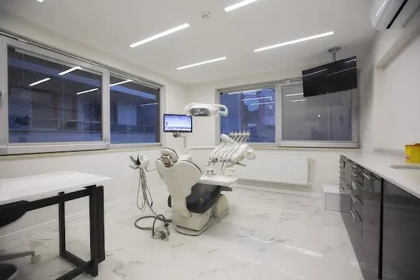 Denizli Dental Rezidans Bayramyeri Şubesi Ağız ve Diş Sağlığı Merkezi - Resim 12
