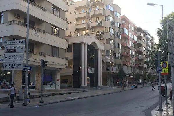 Denizli Dental Rezidans Bayramyeri Şubesi Ağız ve Diş Sağlığı Merkezi - Resim 17