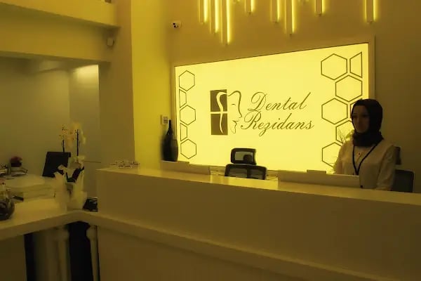 Denizli Dental Rezidans Bayramyeri Şubesi Ağız ve Diş Sağlığı Merkezi - Resim 9