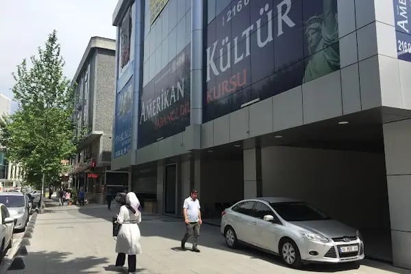 Güneşli Amerikan Kültür İngilizce Kursu - Resim 2
