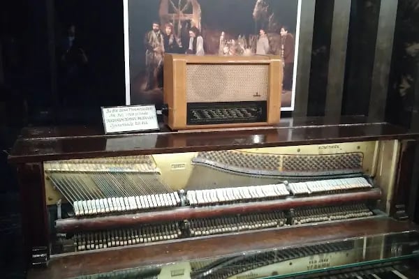 Ankara Sanat Tiyatrosu - Resim 20