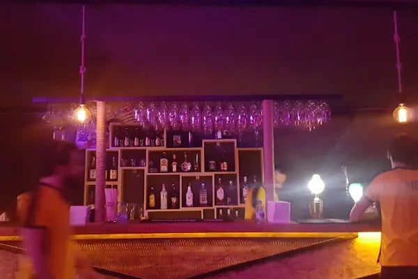 Radio Pub Performance Hall - Resim 17