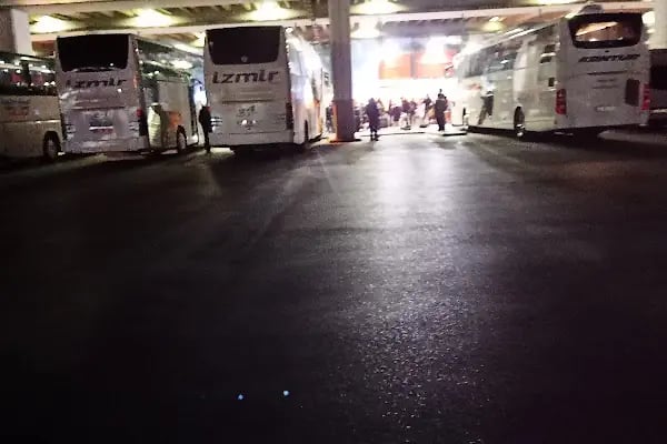 İzmir Şehirler Arası Otobüs Terminali - Resim 2