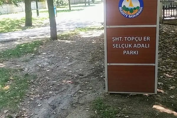 Selçuk Adalı Parkı - Resim 12