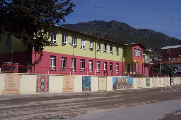 Feke Lisesi - Resim 1