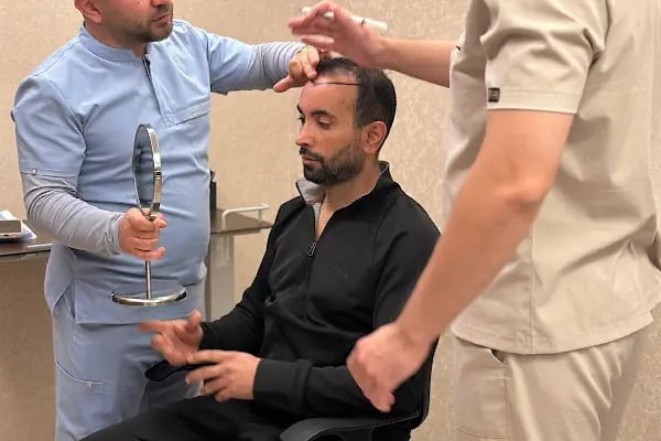 Data Hair Clinic &amp; Eyyüp Tütüncü Saç Ekim Merkezi - Resim 12