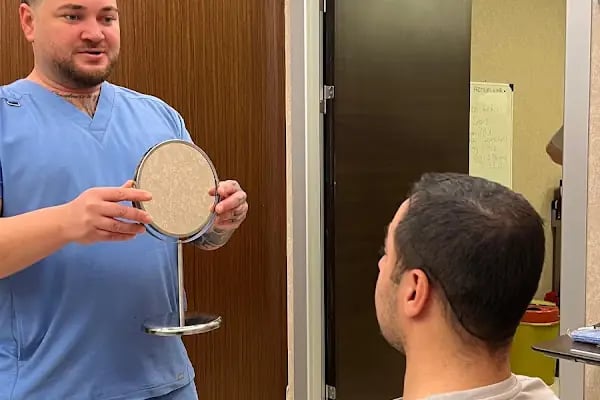 Data Hair Clinic &amp; Eyyüp Tütüncü Saç Ekim Merkezi - Resim 18