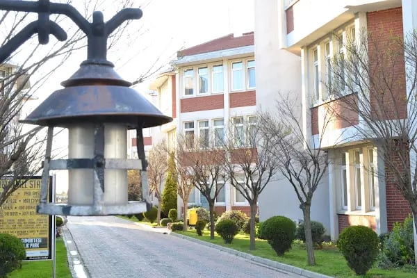 İstanbul Üniversitesi - Resim 3