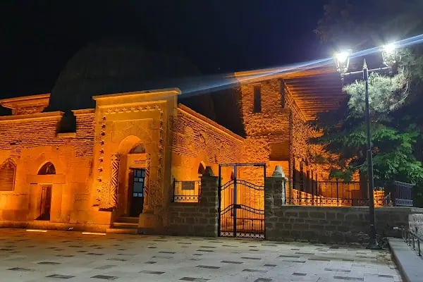 Şeyh Tavusbaba Camii ve Türbesi - Resim 6