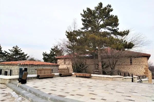 Şeyh Tavusbaba Camii ve Türbesi - Resim 10