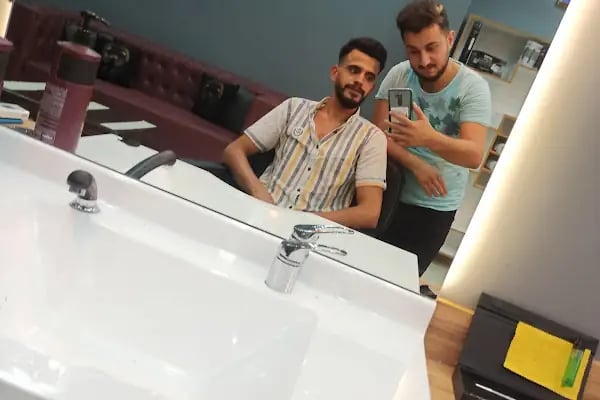 Yasin Özer Barber Clup - Resim 5