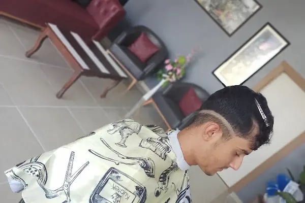 Yasin Özer Barber Clup - Resim 3