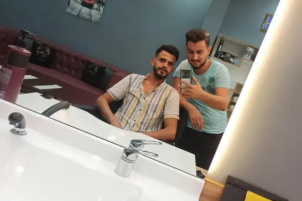 Yasin Özer Barber Clup - Resim 12