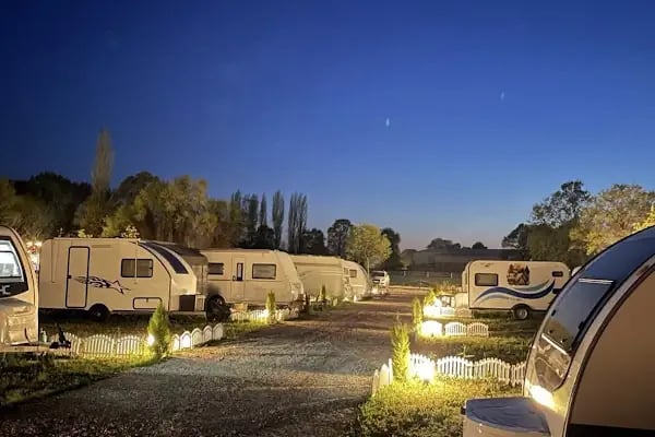 Mimoza Karavan Park - Resim 1