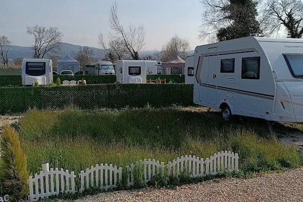 Mimoza Karavan Park - Resim 10