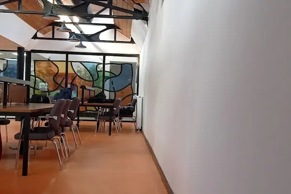 Aydınlıkevler Kütüphanesi - Resim 16