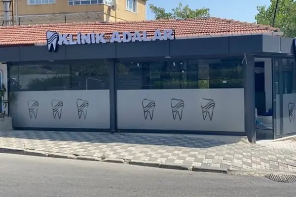 Klinik Adalar Ağız ve Diş Sağlığı Merkezi - Resim 2