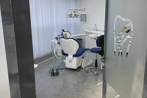 Klinik Adalar Ağız ve Diş Sağlığı Merkezi - Resim 4