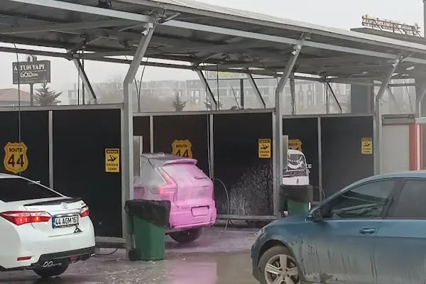 Route 44 Self Servis Araç Yıkama İstasyonu - Resim 18