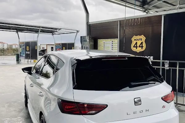 Route 44 Self Servis Araç Yıkama İstasyonu - Resim 15