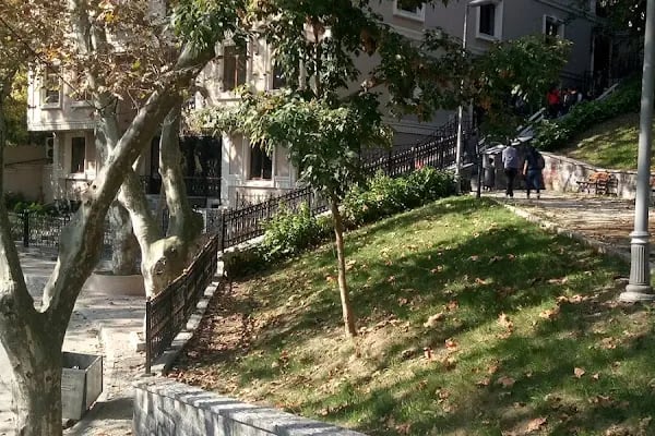 Sarıyer İmam Hüseyin Cemevi - Resim 7