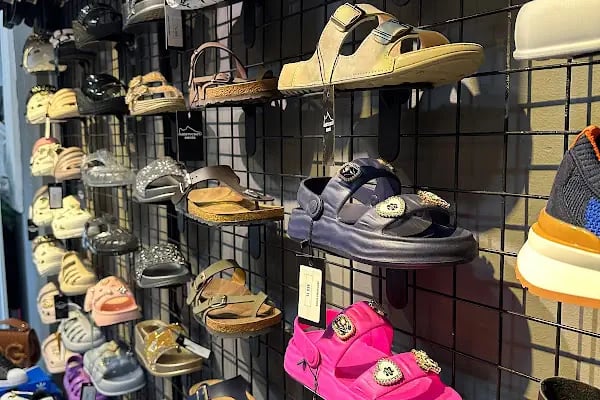 Aristocrat Shoes and Bag Store Ayakkabı ve Çanta Mağazası - Resim 6