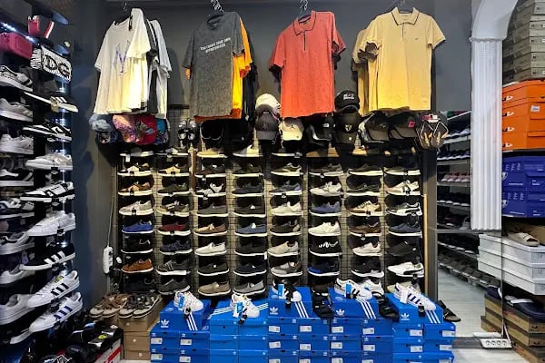 Aristocrat Shoes and Bag Store Ayakkabı ve Çanta Mağazası - Resim 15