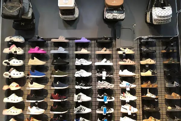 Aristocrat Shoes and Bag Store Ayakkabı ve Çanta Mağazası - Resim 12