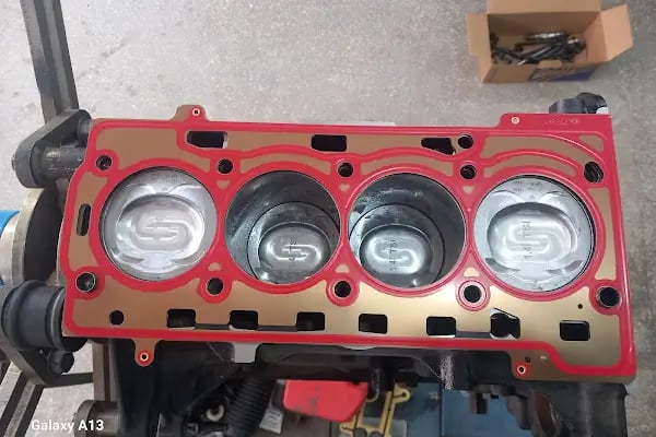 Oto dinamik tamir ve bakım servisi DYNAMİC CAR SERVİCE - Resim 6