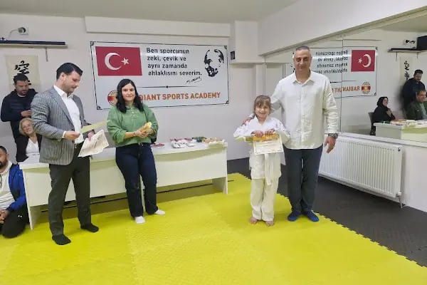 Radiant Sports Academy - Resim 7