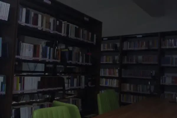 Ali Ersoy Kütüphanesi - Resim 1