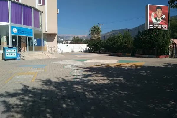 FİNİKE ŞEHİT ÖMER HALİSDEMİR İMAM HATİP ORTAOKULU - Resim 2