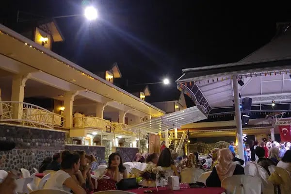 Şen Kristal Düğün Salonu &amp; Şen Bahçe Kahvaltı ve Cafe - Resim 4