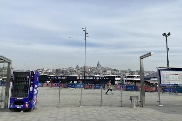Eminönü T5 Tramvay Durağı - Resim 9